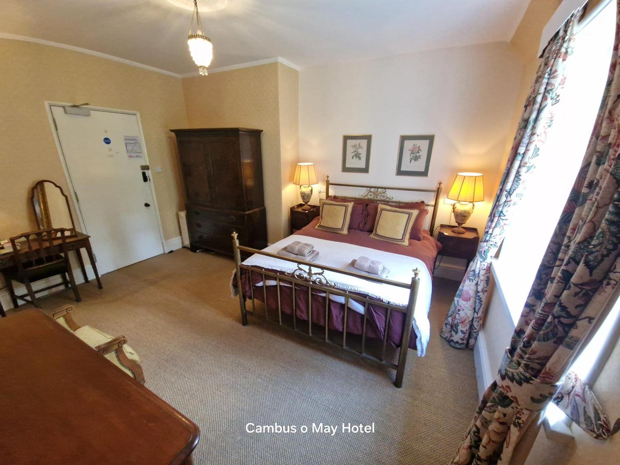 Cambus O' May Traditional Highland Hotel Баллатер Екстер'єр фото