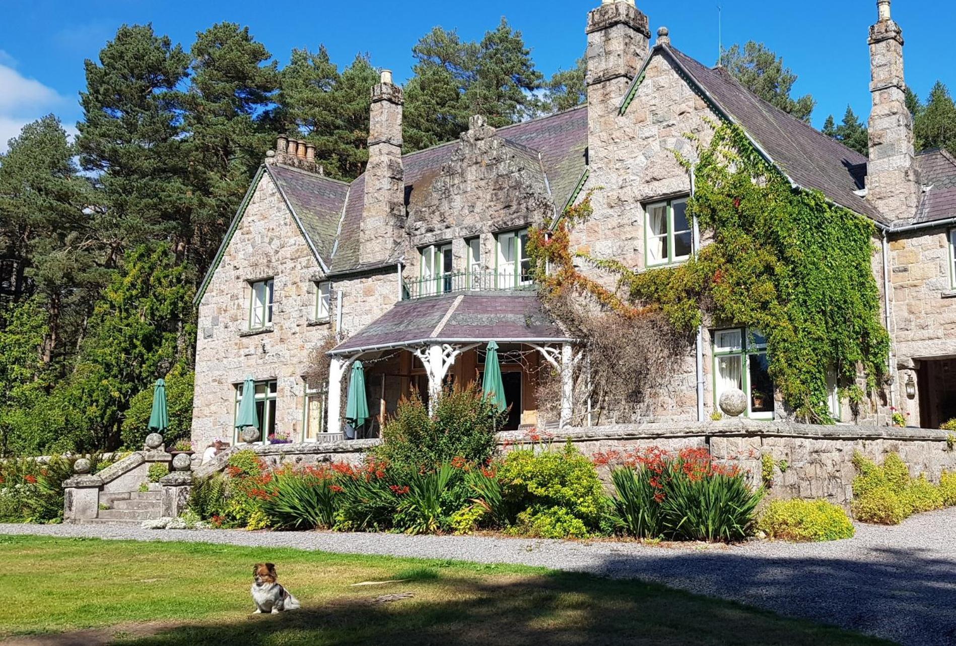 Cambus O' May Traditional Highland Hotel Баллатер Екстер'єр фото
